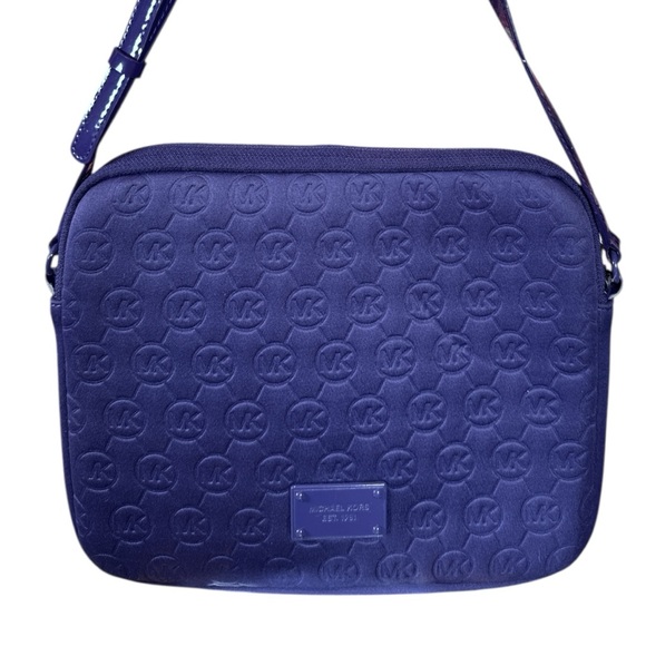 Michael Kors Neoprene Embossed Crossbody LIKE NEW - Picture 1 of 13